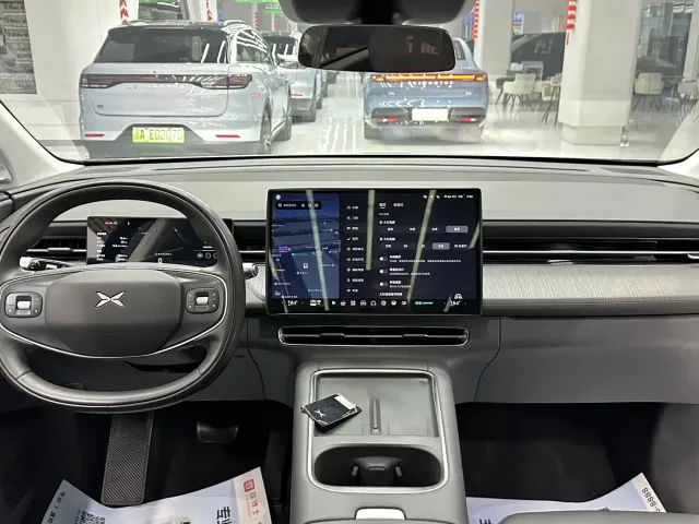 Xpeng G6 — Фото автомобиля 6