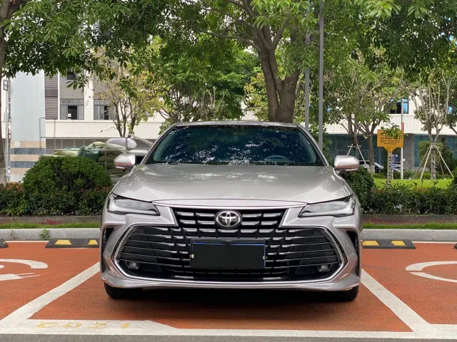 Toyota Avalon — Фото автомобиля 2