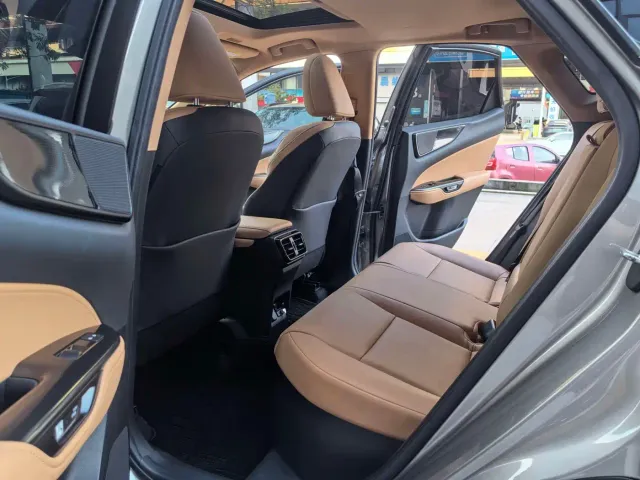 Lexus NX — Фото автомобиля 9