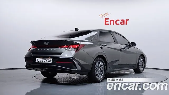 Hyundai Avante CN7 — Фото автомобиля 2