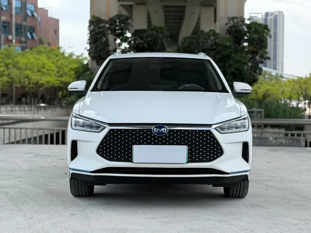 BYD e2 — Фото автомобиля 2