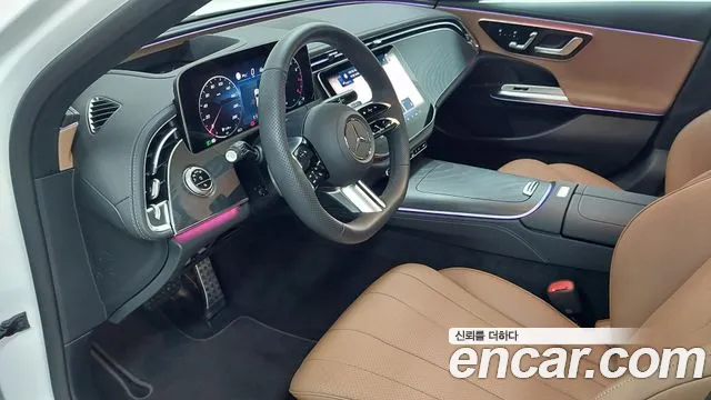 Mercedes-Benz E-Class — Фото автомобиля 14