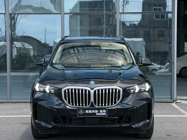 BMW X5 — Фото автомобиля 2