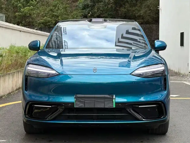 Aito M6 — Фото автомобиля 2