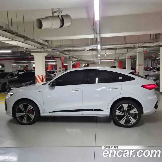 Audi Q5 45 TFSI quattro Sportback S Line — Фото автомобиля 6