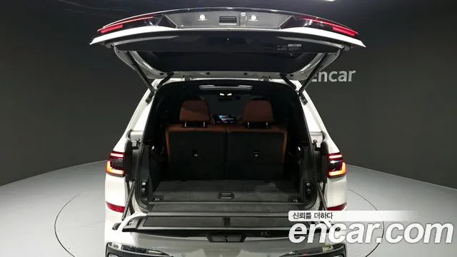 BMW X7 — Фото автомобиля 17