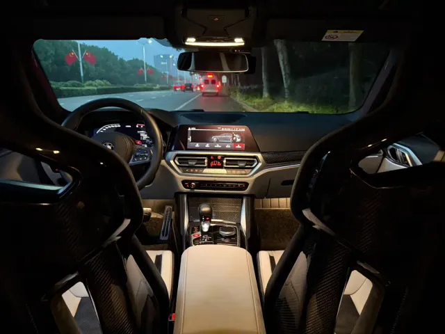 BMW M4 — Фото автомобиля 11