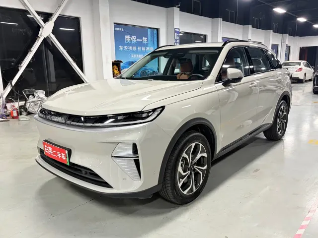 Фотография автомобиля — Haval Xiaolong MAX