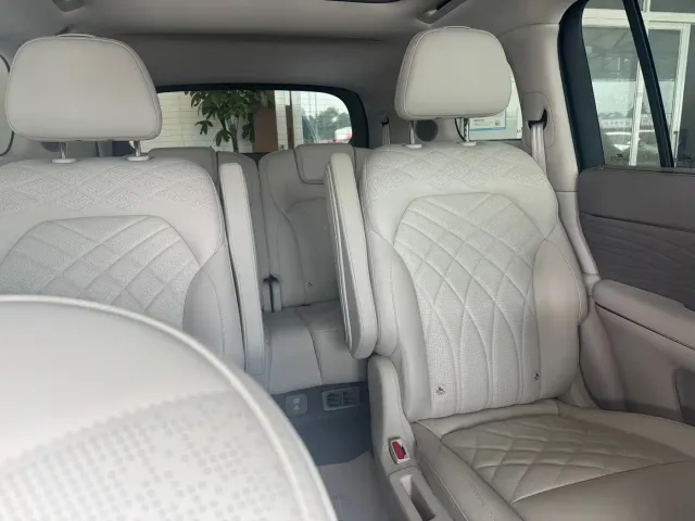 IM Motors LS9 — Фото автомобиля 11