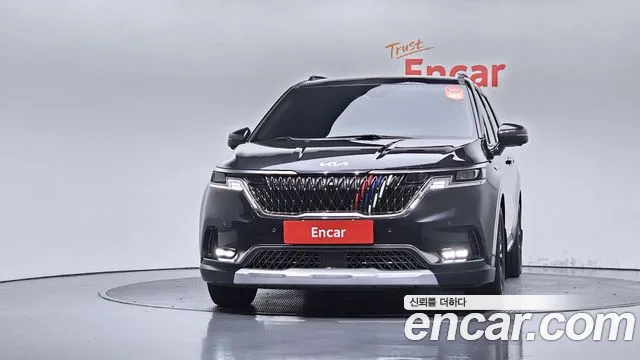 Kia Carnival Generation 4 — Фото автомобиля 3