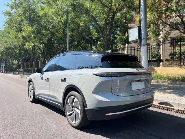 Nio ES6 — Фото автомобиля 10