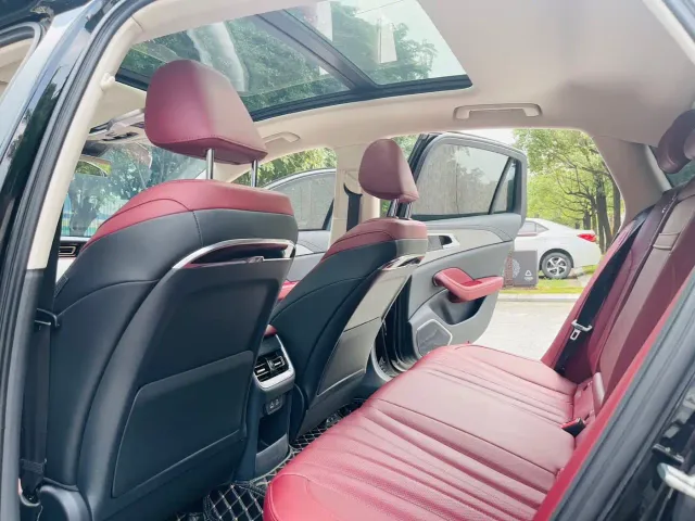 Hongqi H5 — Фото автомобиля 6