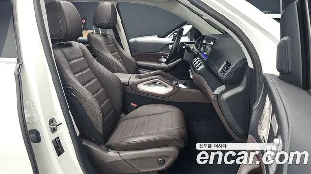Mercedes-Benz GLE-Class — Фото автомобиля 26