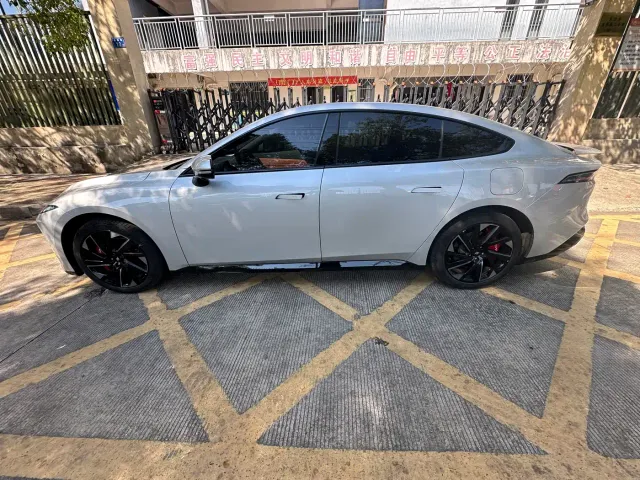 Dongfeng eπ 007 — Фото автомобиля 4