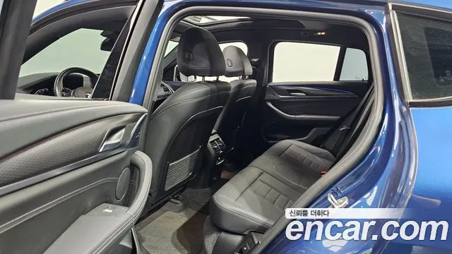 BMW X4 xDrive20i M Sport — Фото автомобиля 11