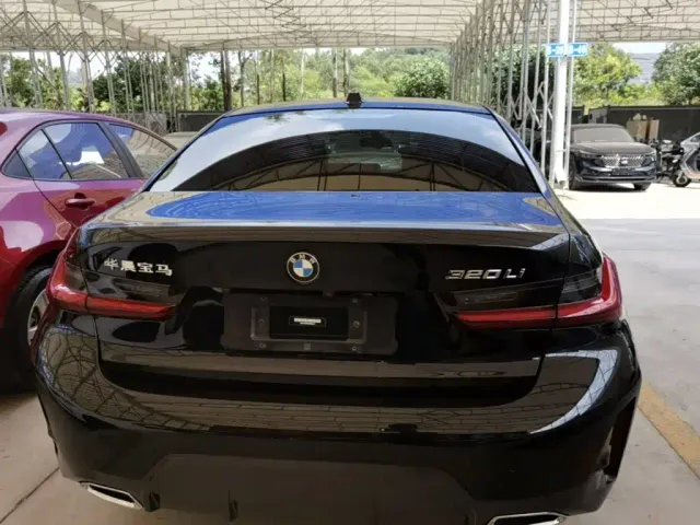BMW 3 Series — Фото автомобиля 5