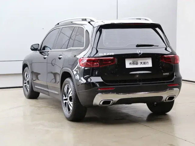 Mercedes-Benz Mercedes-Benz GLB 2025 GLB 220 Dynamic — Фото автомобиля 30