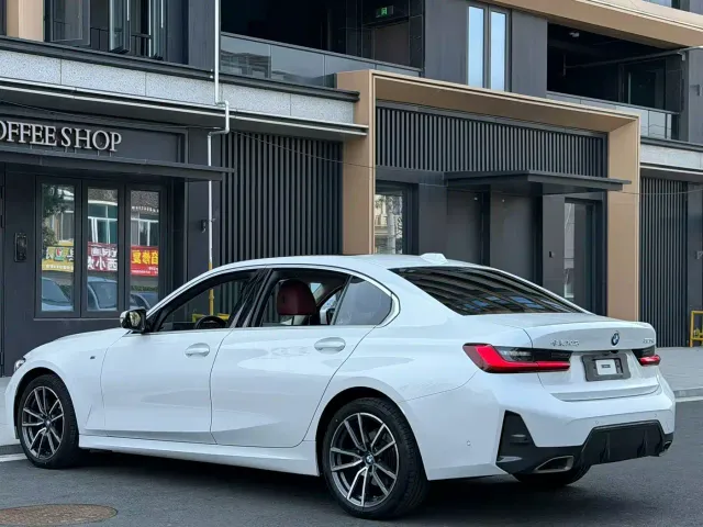 BMW 3 Series — Фото автомобиля 8