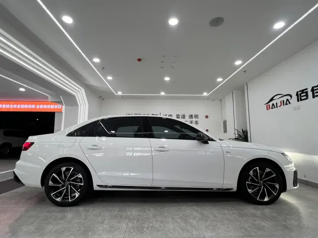 Audi A4L — Фото автомобиля 4