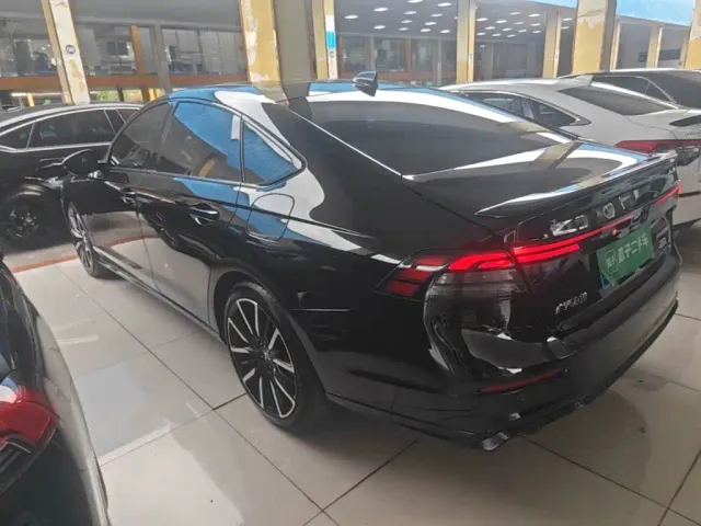 Honda Accord — Фото автомобиля 4