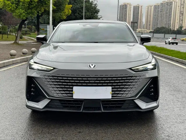 Changan UNI-V — Фото автомобиля 2