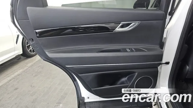 Genesis GV80 2.5T Бензин AWD — Фото автомобиля 24
