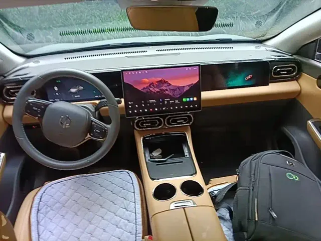 Leapmotor C01 — Фото автомобиля 9