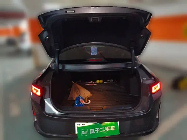 Changan Qiyuan A05 — Фото автомобиля 9