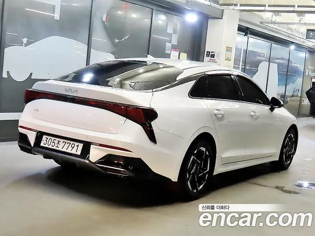 Kia K5 Новый K5 3 поколение 2.0 LPi(Для проката) — Фото автомобиля 2