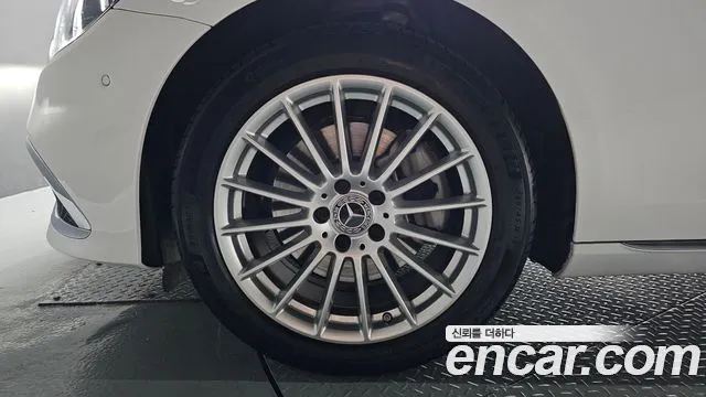 Mercedes-Benz E-Class W213 — Фото автомобиля 4