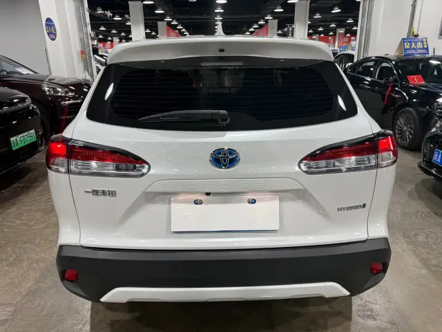 Toyota Corolla Cross — Фото автомобиля 4