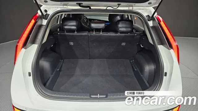 Kia Niro Niro (New) — Фото автомобиля 20