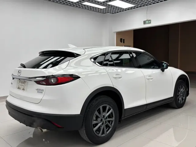 Mazda CX-4 — Фото автомобиля 5
