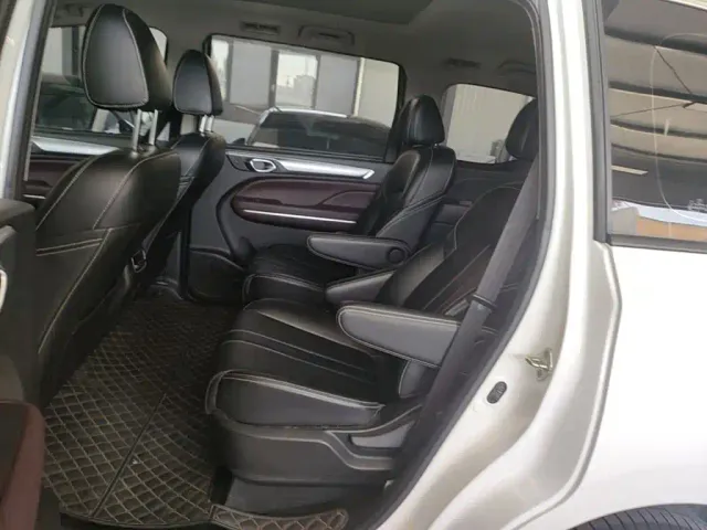 GAC Trumpchi M6 — Фото автомобиля 16