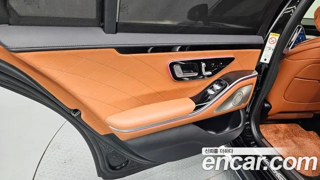 Mercedes-Benz S-Class — Фото автомобиля 23