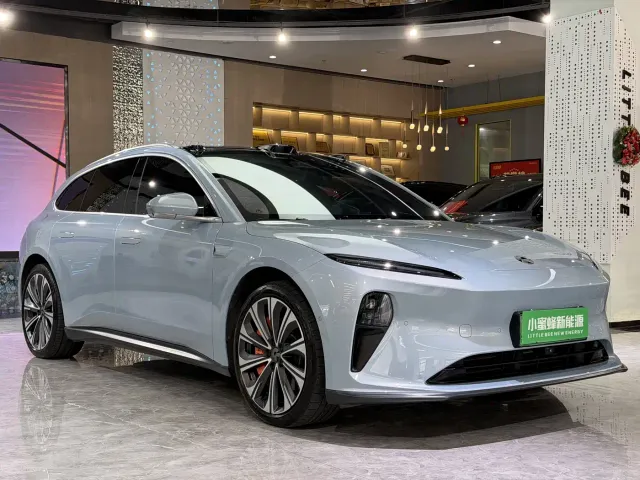 Nio ET5 Touring — Фото автомобиля 3