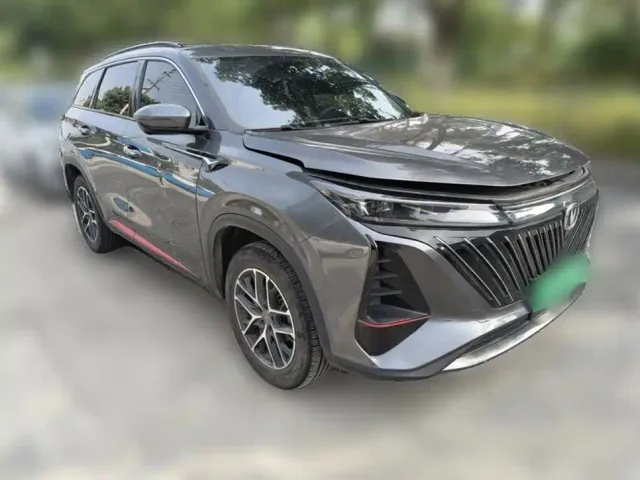 Changan CS75 Plus — Фото автомобиля 23