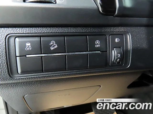 KG_Mobility_Ssangyong Rexton Новый Rexton Sport Дизель 2.2 4WD — Фото автомобиля 14