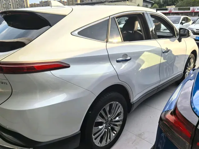 Toyota Lingfang HARRIER 2022 2.0L CVT 2WD Premium Edition — Фото автомобиля 9
