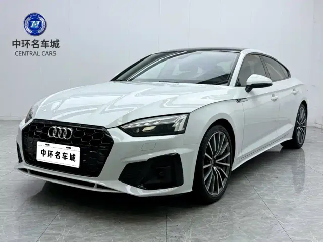 Фотография автомобиля — Audi A5