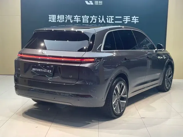 Li Auto L7 — Фото автомобиля 3