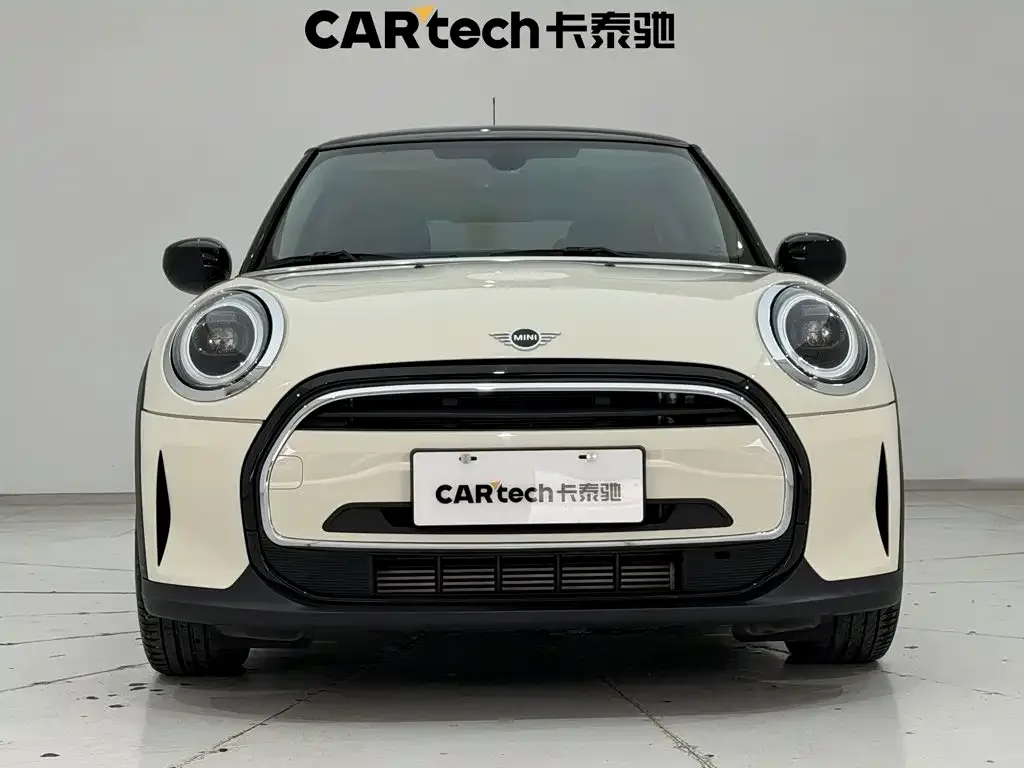 MINI MINI 2022 Facelift 1.5T COOPER Classic — Фото автомобиля 3