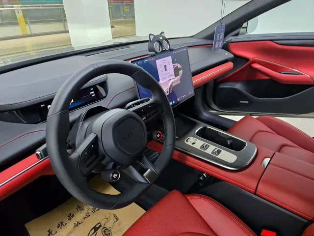 Xiaomi SU7 — Фото автомобиля 7