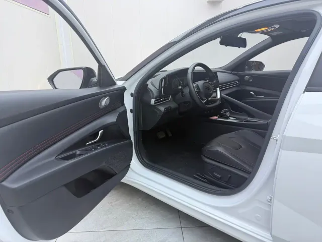 Hyundai Elantra — Фото автомобиля 7
