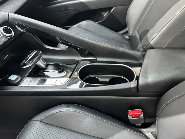 Hyundai Elantra — Фото автомобиля 13