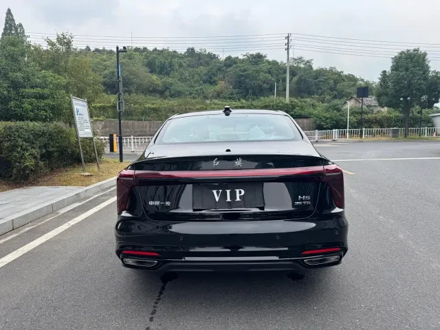 Hongqi H5 — Фото автомобиля 7
