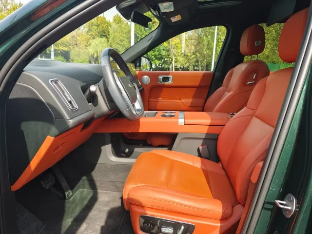 Li Auto L9 — Фото автомобиля 18