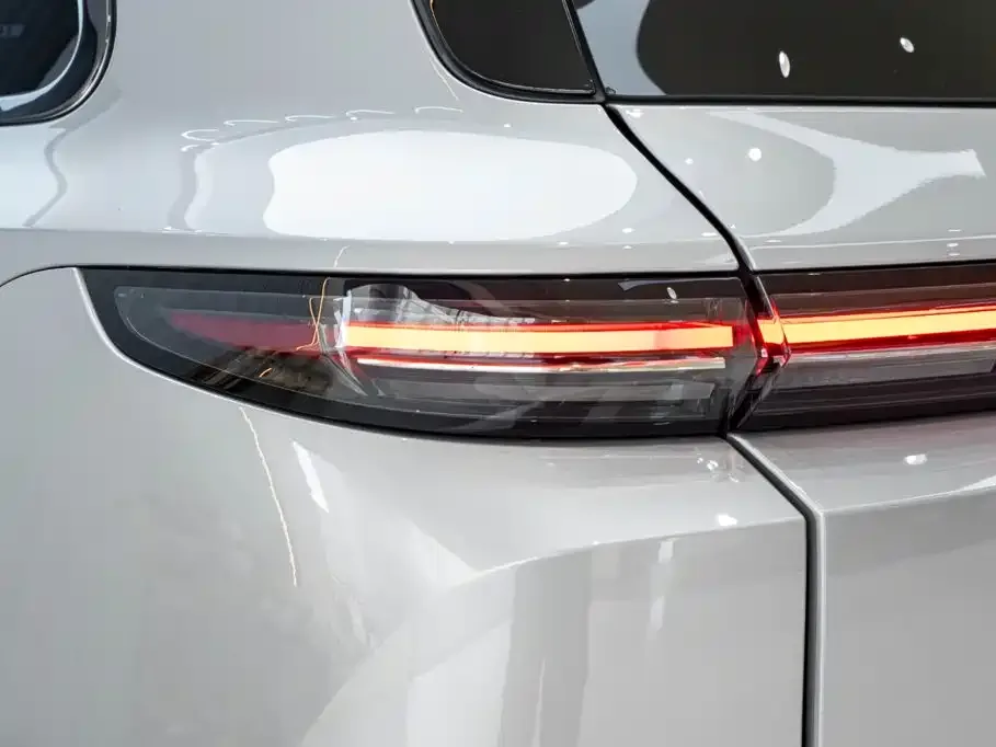 Li Auto Li Xiang L9 2022 Max — Фото автомобиля 10