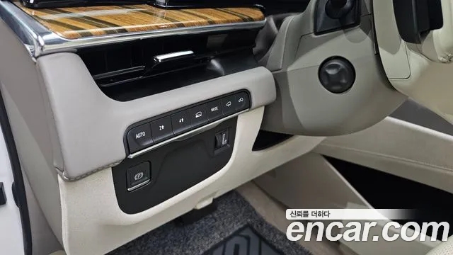 Cadillac Escalade Escalade 5 поколение — Фото автомобиля 30