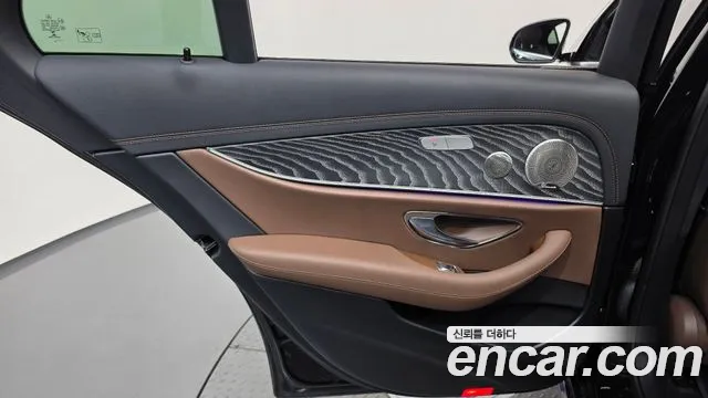 Mercedes-Benz E-Class W213 — Фото автомобиля 14